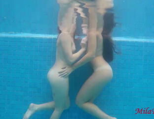 2 little young lady gfs boinked underwater in the pool